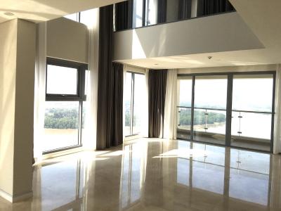 Phòng khách căn Lofthouse Diamond Island, Quận 2 Căn hộ Duplex Diamond Island, view thoáng mát, cửa hướng Tây Bắc.