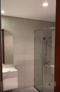 Căn hộ Vinhomes Central Park, Bình Thạnh Căn hộ Vinhomes Central Park tầng cao view nhìn ra nội khu tuyệt đẹp.