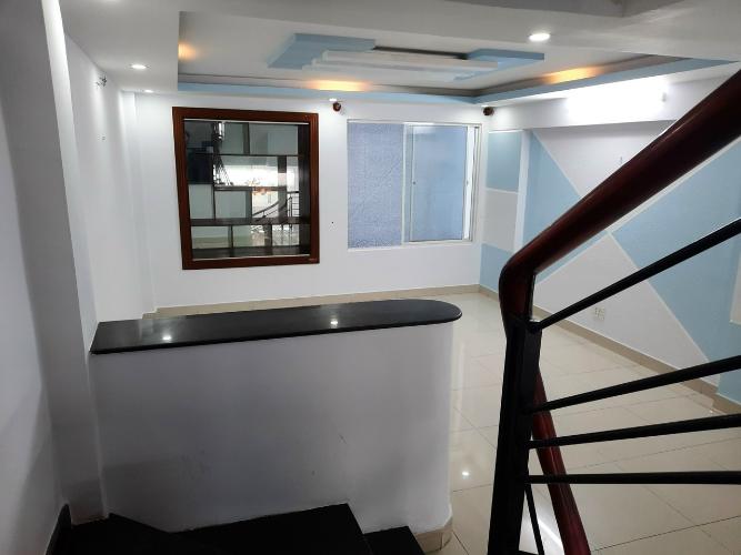 Bên trong nhà phố Phan Huy Ích, Gò Vấp Nhà phố hướng Đông Nam, nằm trong hẻm rộng buôn bán sầm uất