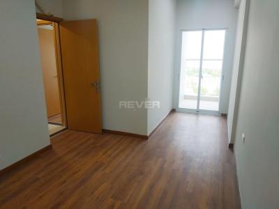 Phòng khách Carillon 7, Tân Phú Căn hộ Carillon 7 nội thất cơ bản, ban công hướng Đông.