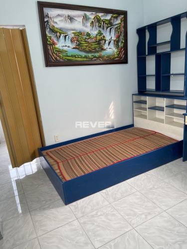 Phòng ngủ nhà phố Huỳnh Tấn Phát, Quận 7 Nhà phố hướng Đông, hẻm bê tông sạch sẽ, khu dân cư an ninh.