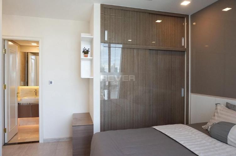 Phòng ngủ căn hộ Vinhomes Golden River Căn hộ Vinhomes Golden River đầy đủ nội thất, view sông và thành phố.