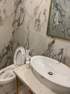 phòng vệ sinh căn hộ sunrise riverside Bán căn hộ tầng cao Sunrise Riverside đầy đủ nội thất, dọn vào ở ngay.