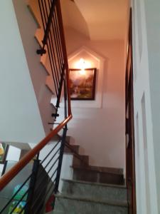 Cầu thang nhà phố Quận 7 Bán nhà 3 tầng hẻm Huỳnh Tấn Phát, Quận 7, sổ hồng, cách MT Huỳnh Tấn Phát khoảng 300m