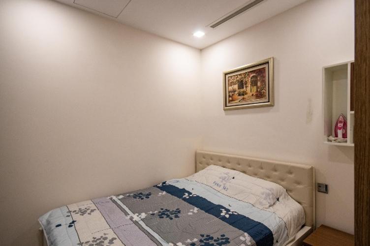 Phòng ngủ căn hộ Vinhomes Golden River Căn hộ Vinhomes Golden River view thành phố, nội thất đầy đủ.