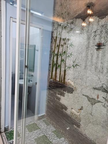 Phòng tắm nhà phố Phan Huy Ích, Gò Vấp Nhà phố hướng Đông Nam, nằm trong hẻm rộng buôn bán sầm uất