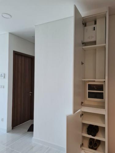 Bên trong căn hộ Kinhdom 101 Cho thuê căn hộ Kingdom 101 Quận 10, 2 phòng ngủ, diện tích 68m2, đầy đủ nội thất