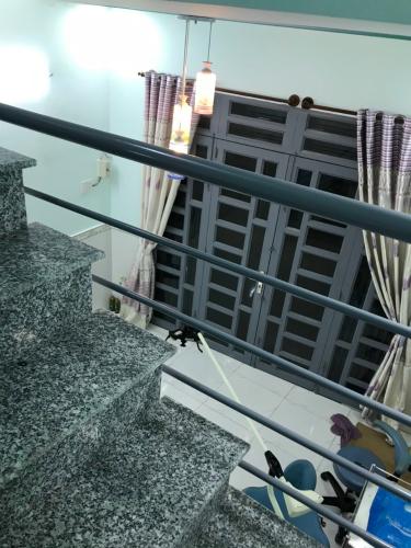Cầu thang nhà phố Nhà phố Quận Bình Tân hướng Bắc, sổ hồng riêng bàn giao nhanh.