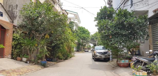 Đường trước nhà phố Quận 12 Nhà phố mặt tiền đường Thạnh Lộc 8 thông thoáng, cách cầu An Lộc 400m.