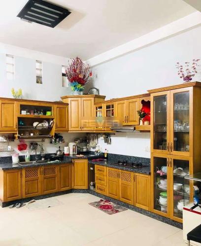 Phòng bếp nhà phố Quận Bình Tân Nhà phố mặt tiền đường nội thất đầy đủ