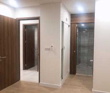 Phòng ngủ căn hộ Kingdom 101 Căn hộ Kingdom 101 ban công hướng Đông Nam, nội thất cơ bản.