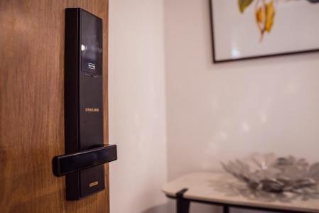 Phòng khách Eco Green Saigon, Quận 7 Căn hộ Eco Green Saigon nội thất cơ bản, thiết kế hiện đại.