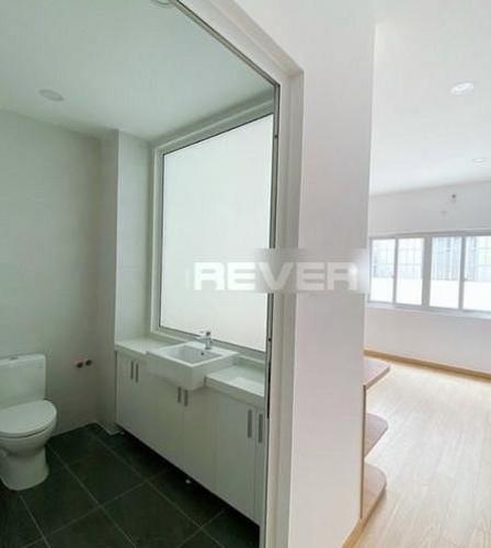 Nhà phố Quận 7 Nhà phố thiết kế kỹ lưỡng có 1 trệt 3 lầu diện tích 72m2, nội thất cơ bản.