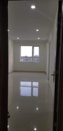 Bên trong căn hộ Topaz Elite Căn hộ không nội thất Topaz Elite tầng cao đón gió.