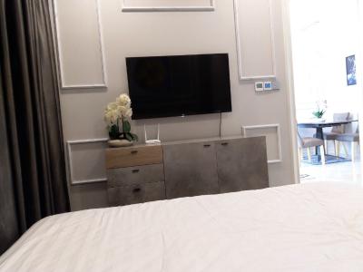 Phòng ngủ căn hộ Vinhomes Golden River Cho thuê officetel Vinhomes Golden River 2PN, tháp The Aqua 3, đầy đủ nội thất