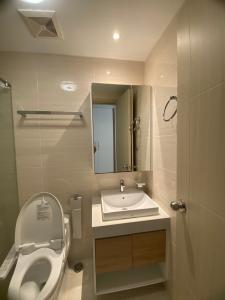 Phòng tắm căn hộ New City Thủ Thiêm, Quận 2 Căn hộ tầng trung New City Thủ Thiêm nội thất đầy đủ, view sông.