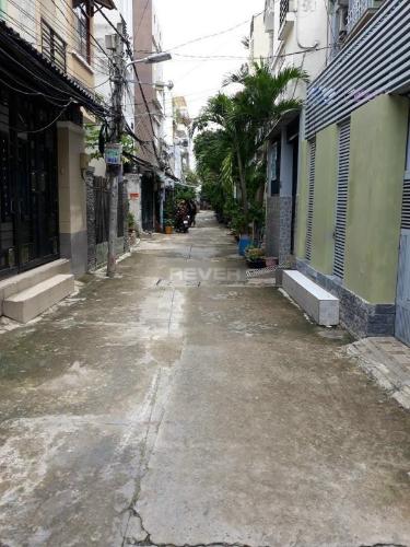 Đường nhà phố 803/23/10/14 Huỳnh Tấn Phát Nhà phố diện tích sử dụng 137.8m2, đón hướng Tây Bắc.