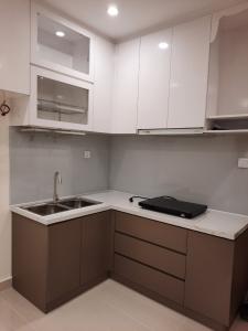 Căn hộ Vinhomes Grand Park quận 9 Căn hộ Vinhomes Grand Park tầng 25 nội thất cơ bản, view nội khu thoáng mát