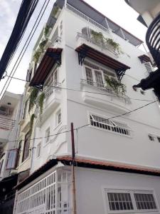 Mặt tiền nhà phố Trần Quang Diệu, Quận 3 Nhà phố hướng Tây Nam, hẻm trước nhà 3m, đầy đủ nội thất.