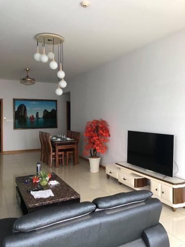 Phòng khách Saigon Pearl, Bình Thạnh Căn hộ Saigon Pearl đầy đủ nội thất, hướng Đông Nam.