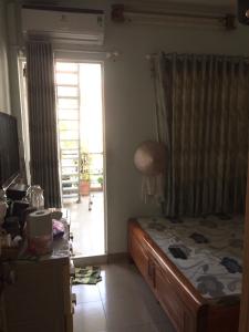 Phòng ngủ nhà phố Phú Nhuận Bán nhà phố 3 tầng, đường Cầm Bá Thước, phường 7, quận Phú Nhuận, diện tích đất 47.7m2, sổ hồng đầy đủ.