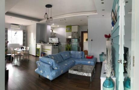 Phòng khách căn hộ chung cư Mỹ Đức Căn hộ chung cư Mỹ Đức bàn giao đầy đủ nội thất, hướng Đông.