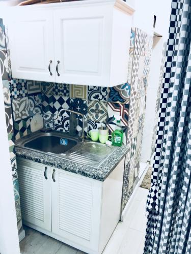 Phòng bếp căn hộ chung cư Nguyễn Thiện Thuật, Quận 3 Căn hộ chung cư Nguyễn Thiện Thuật hướng Tây Nam, view thành phố.