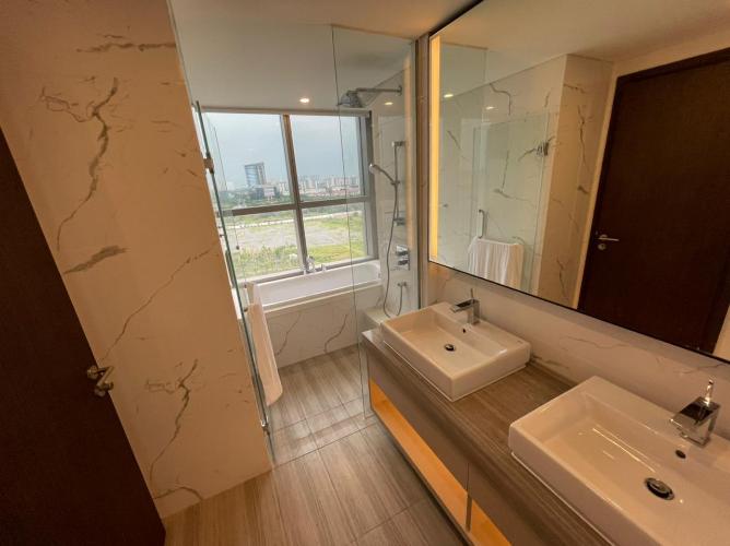 Căn hộ Empire City, Quận 2 Căn hộ Empire City tầng 14 view đón gió mát mẻ, nội thất cơ bản.