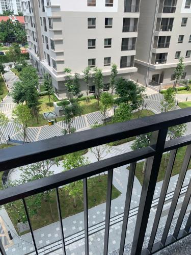 View Saigon South Residence  Căn hộ Saigon South Residence ban công hướng Tây, nội thất tiện nghi.