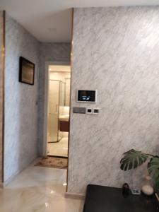 phòng khách Vinhomes Golden River Căn hộ 1 phòng ngủ Vinhomes Golden River đầy đủ nội thất, tầng trung