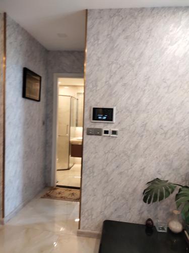 phòng khách Vinhomes Golden River Căn hộ 1 phòng ngủ Vinhomes Golden River đầy đủ nội thất, tầng trung