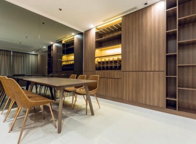 Căn hộ Vinhomes Central Park, Quận Bình Thạnh Căn hộ tầng 45 Vinhomes Central Park thiết kế hiện đại, đầy đủ nội thất.