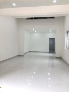 Phòng khách nhà phố Nhà phố 1 trệt 1 lầu Quận 1 hẻm xe hơi, thích hợp kinh doanh.