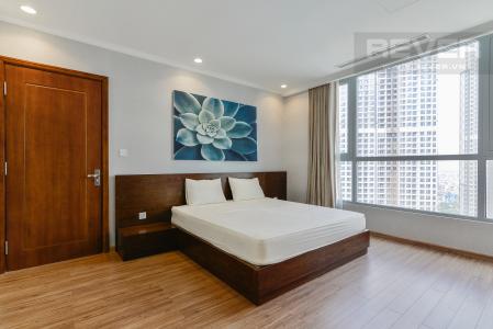 Căn hộ Vinhomes Central Park, Quận Bình Thạnh Căn hộ Vinhomes Central Park cửa hướng Tây, nội thất đầy đủ tiện nghi.