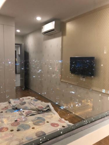  Phòng ngủ  căn hộ The Gold View Bán căn hộ The Gold View thuộc tầng cao, 2 phòng ngủ, diện tích 85m2, đầy đủ nội thất.