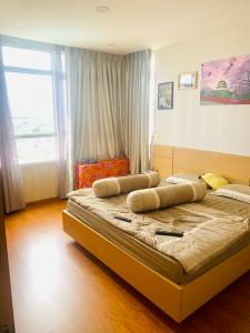 Phòng ngủ căn hộ Him Lam Chợ Lớn, Quận 6 Căn hộ Him Lam Chợ Lớn đầy đủ nội thất, view thành phố đón gió.