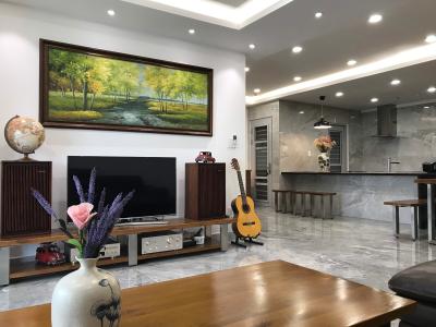 Phòng khách căn hộ Scenic Valley Căn hộ Scenic Valley đầy đủ nội thất sang trọng và cao cấp.