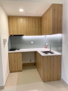 Bếp officetel The Sun Avenue Office-tel The Sun Avenue tầng 3, nội thất cơ bản.
