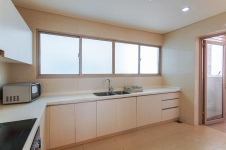 Phòng bếp The Vista An Phú, Quận 2 Căn hộ The Vista An Phú tầng cao, view Xa lộ Hà Nội.