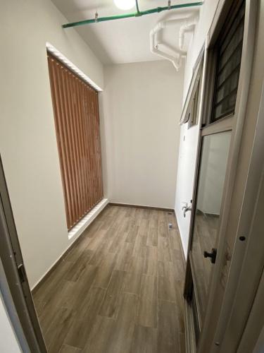 loggia căn hộ midtown Căn hộ Phú Mỹ Hưng Midtown tầng trung, view thành phố mát mẻ.