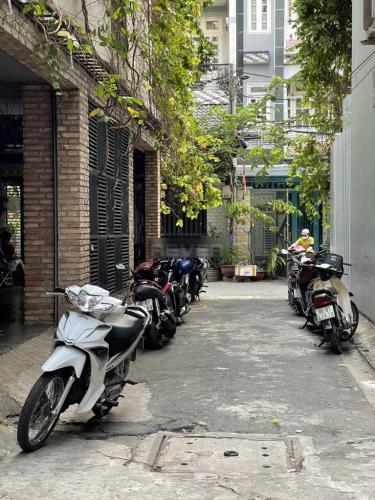 Đường hẻm nhà phố Quang Trung, Gò Vấp Nhà phố hẻm xe hơi ngay sát chợ, khu dân cư sầm uất.