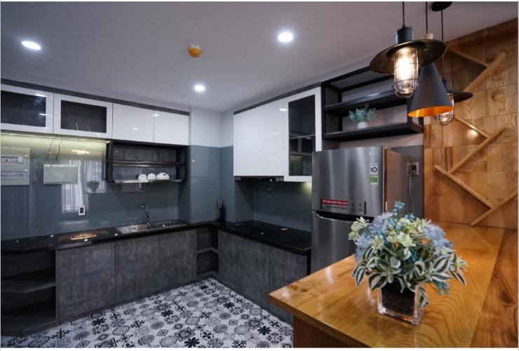 Bếp Saigon South Residence  Căn hộ Saigon South Residence tầng cao, ban công hướng Bắc.