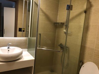 Phòng tắm căn hộ Vinhomes Central Park, Quận Bình Thạnh Căn hộ Vinhomes Central Park tầng 15, đầy đủ nội thất.
