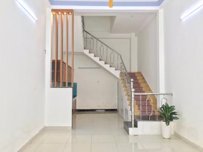 Không gian nhà phố Quận Tân Phú Nhà phố Quận Tân Phú hẻm xe hơi rộng 4m, sổ hồng riêng.