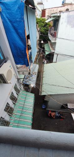 Không gian nhà phố Quận 6 Nhà phố hướng Đông Nam cách vòng xoay Phú Lâm 1.2km, pháp lý đầy đủ.