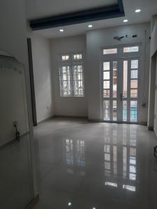 Phòng ngủ nhà phố Trương Phước Phan, Bình Tân Nhà phố hướng Đông Nam, mặt tiền đường tỉnh lộ 10 rộng rãi.