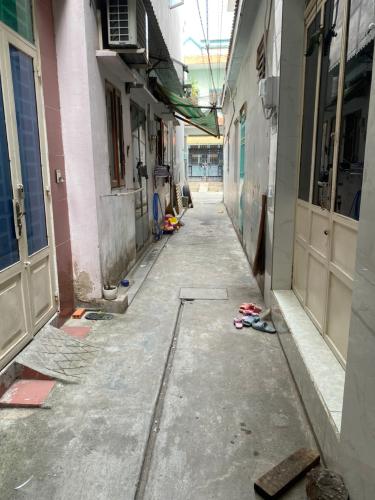 Hẻm nhà phố Nhà phố Tân Phú hẻm xe máy diện tích sử dụng 80m2, hướng Tây.
