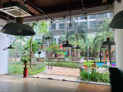 Không gian căn Shop-house Vinhomes Central Park, Bình Thạnh Căn Shop-house 1 trệt 1 lầu cửa hướng Bắc, nội thất cơ bản.