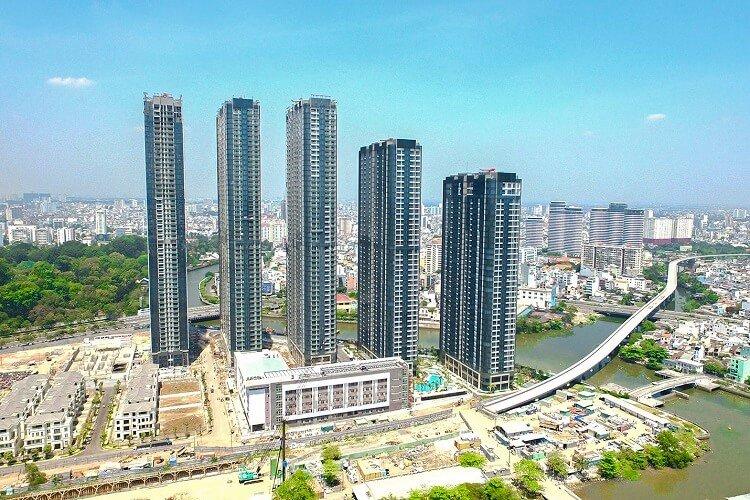 Vinhomes Golden River, Quận 1 Căn hộ Vinhomes Golden River tầng cao, hướng Đông Bắc.