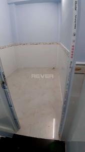 Phòng ngủ nhà phố Phạm Thế Hiển, quận 8 Nhà phố có sổ hồng riêng, bàn giao ngay, view hướng Bắc.